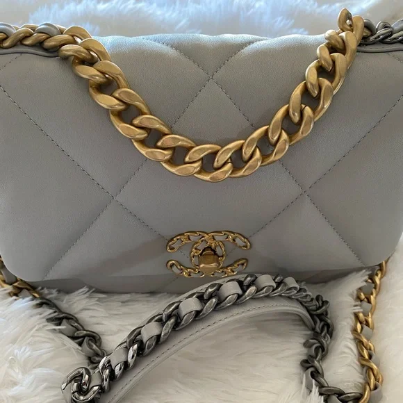 🤍Chanel19 Small grey bag🤍 - Picture 15 of 17